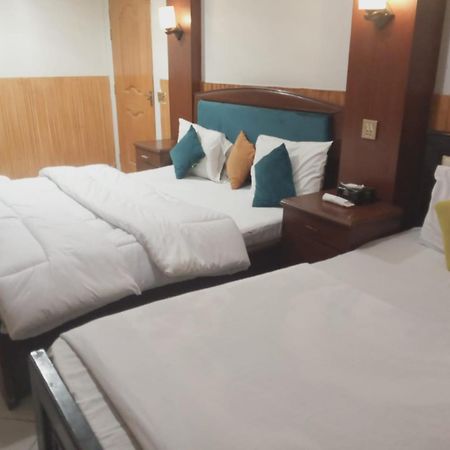 Hotel New Mid City Multan Exterior photo