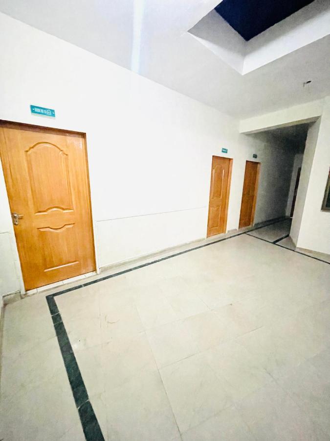 Hotel New Mid City Multan Exterior photo