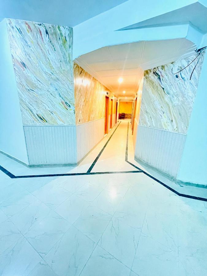 Hotel New Mid City Multan Exterior photo