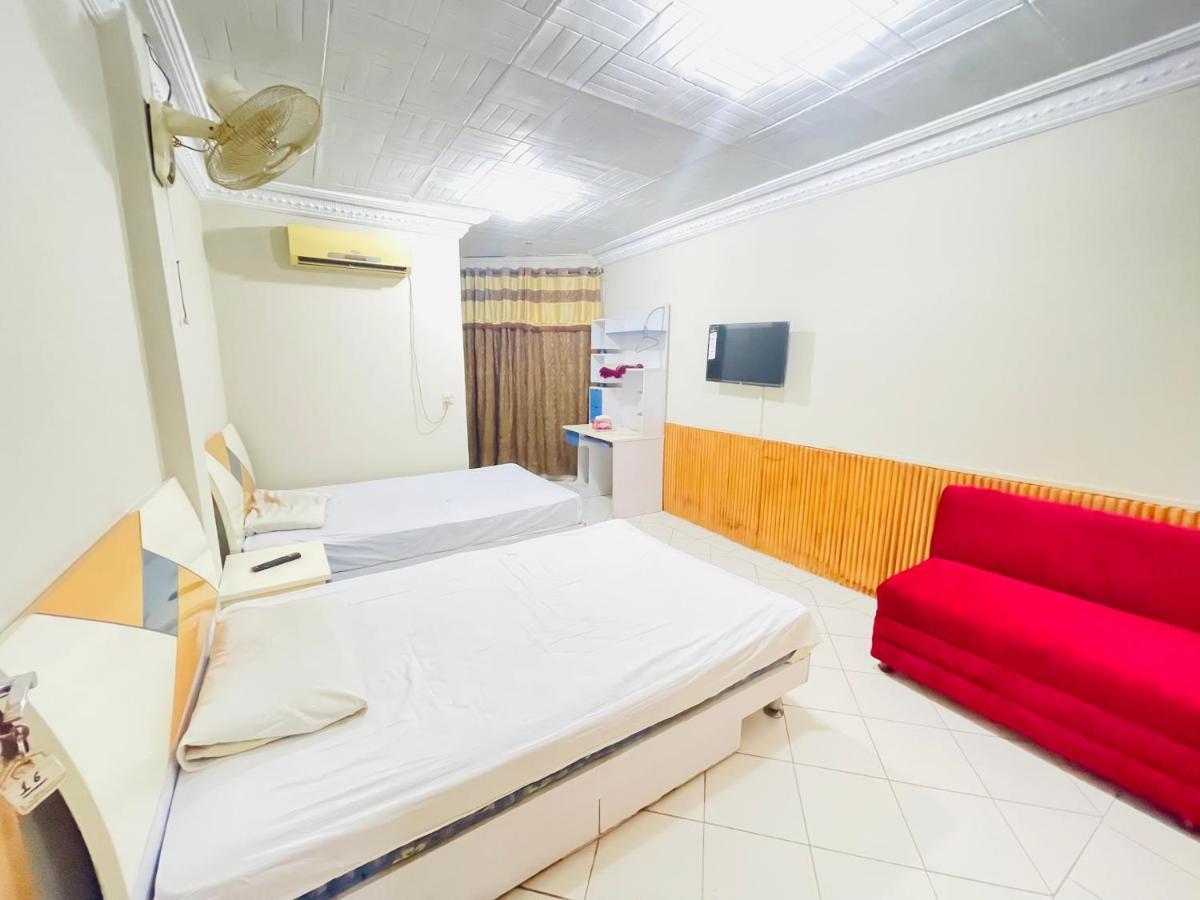 Hotel New Mid City Multan Exterior photo