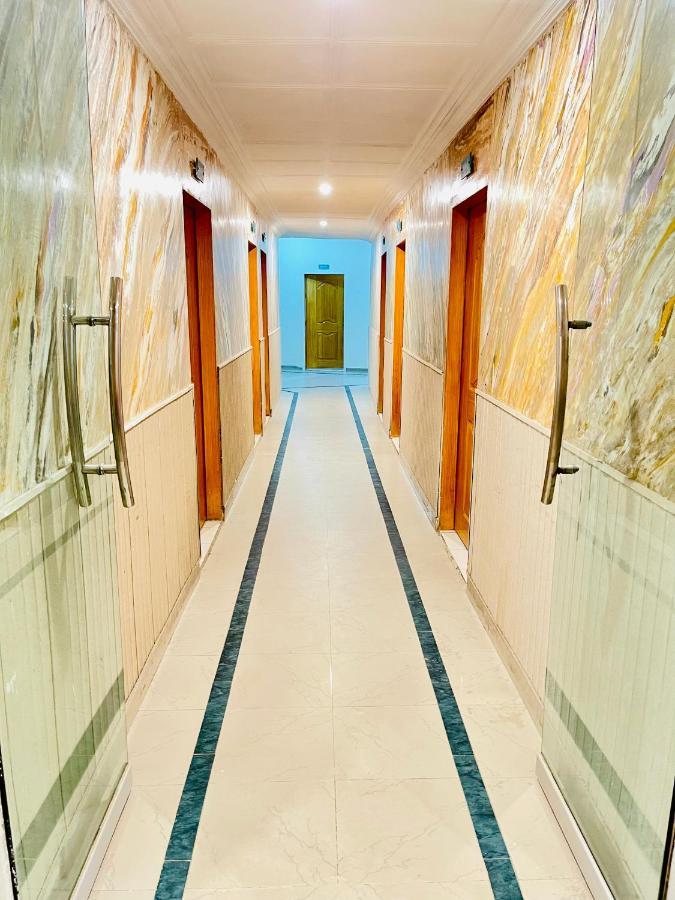 Hotel New Mid City Multan Exterior photo