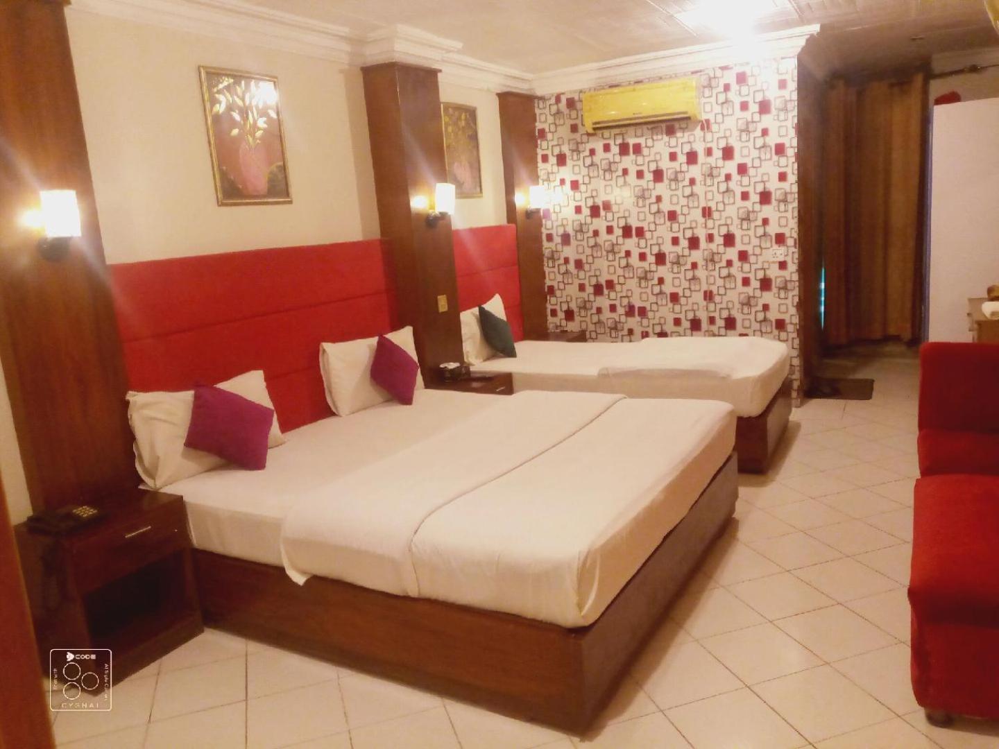 Hotel New Mid City Multan Exterior photo